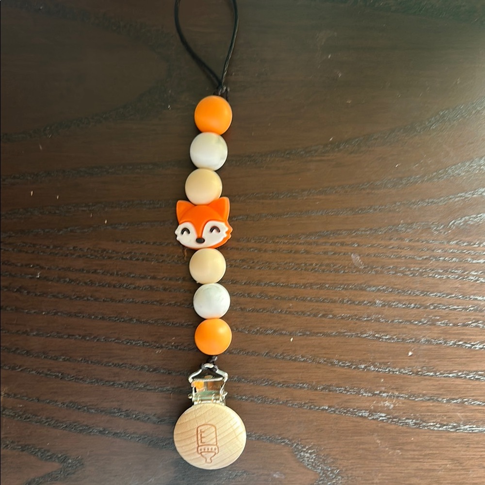 Fox Beaded Pacifier Clip
